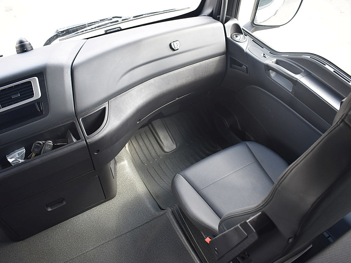 SITRAK C7H 6x4 МКПП